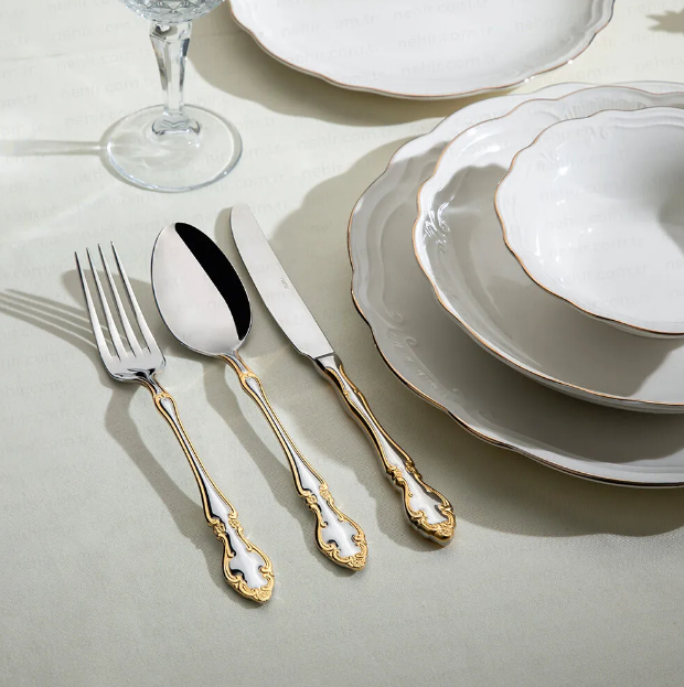 ADRİANA ALTIN 84 PARÇA KUTULU ÇATAL KAŞIK BIÇAK TAKIMI